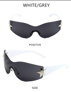 Vues détaillées de lunettes de soleil étoile Y2K blanches avec verres gris sous deux angles
