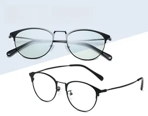 Détails de montures de lunettes en métal noir légères au design demi-cerclé minimaliste