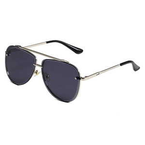 Occhiali da sole aviator classici color canna di fucile con doppio ponte e lenti scure