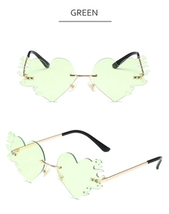 Vues détaillées de lunettes de soleil coeur sans monture vertes avec motif flamme