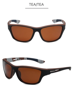 Detailansicht der teefarbenen Sportsonnenbrille mit matt schwarzem Tarnrahmen