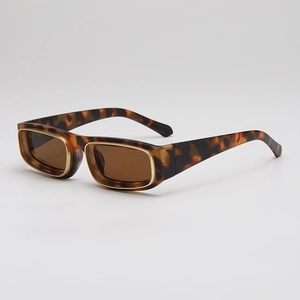 Lunettes de soleil rectangulaires rétro léopard avec monture dorée et verres marrons