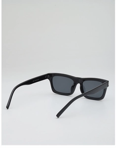Detail view of model 3051 black square sunglasses showing frame dimensions on temple arm