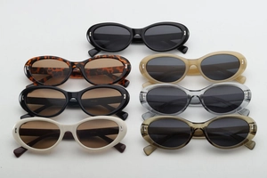 Lot de lunettes de soleil ovales rétro en plusieurs couleurs gelée avec détails en métal