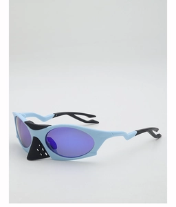 Detail of polarized sports sunglasses with light blue frame and purple reflective lens
