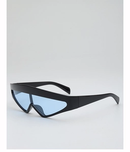 Lunettes de soleil futuristes avec monture noire brillante et verres bleu clair