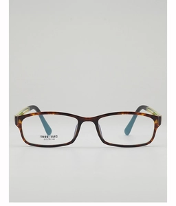 Detailed view of lightweight TR90 rectangle glasses frame in tortoiseshell finish