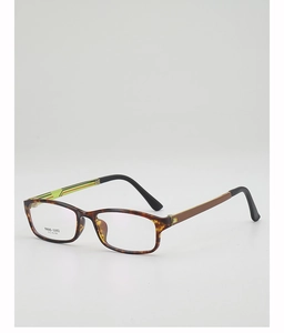 Detail view of TR90 tortoiseshell optical glasses frame showing model TR90-1152 specs