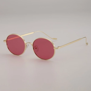 Lunettes de soleil rondes rétro en métal doré avec verres teintés rouge foncé