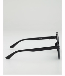 Detailed side view of black oversized sunglasses showing the WF1289 model engraving