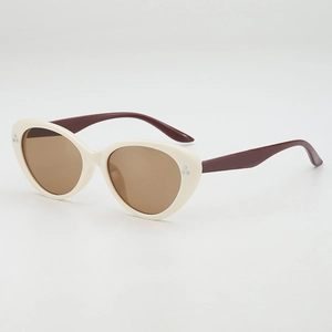 Lunettes De Soleil Œil De Chat Monture PC Lentille AC Mode Rétro Trois Points Rivets UV400 Extérieur