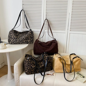 Women Large Capacity Tote Bag Suede PU Canvas Leopard Print Hobo Shoulder Bag Slouchy Retro Fashion Daily Bag