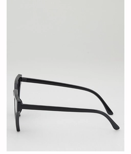 Seitenansicht der trendigen schwarzen Oversize Quadrat-Sonnenbrille mit matten Rahmen