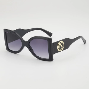 Oversized Square Sunglasses PC Frame UV400 Protection Fashion Retro Butterfly Style Outdoor Beach Eyewear Trendy Unisex