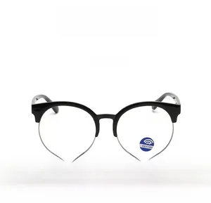 Gros plan de lunettes enfant demi-cerclées noires avec filtre anti-lumière bleue