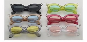 Detailed display of vintage cat-eye sunglasses with heart rivets in six assorted colors