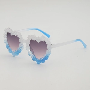 Sweet heart-shaped kids sunglasses with gradient floral decor and purple lenses