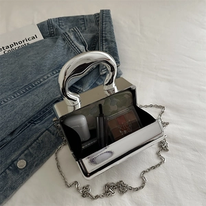 Sac à main boîte en acrylique miroir argenté avec poignée large et chaîne métal