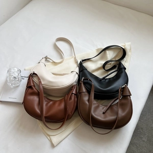 Minimalistische PU Leder Hobo Tasche Für Damen Halbmond Achsel Schultertasche Mit Verstellbarem Metallösen Riemen