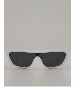 Vue frontale des lunettes de soleil sportives blanches Y2K avec verres foncés