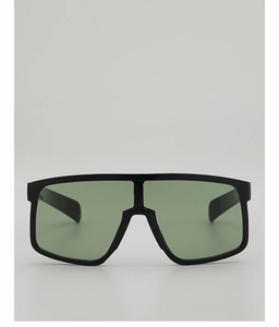 Vue frontale de lunettes de soleil noires à dessus plat avec de grands verres