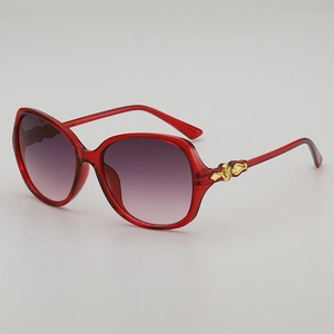 Übergroße Damen Sonnenbrille mit roten transparenten Rahmen und lila Farbverlauf