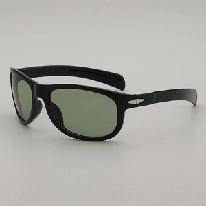 Lunettes de soleil de cyclisme noires classiques avec détails métalliques sur les branches