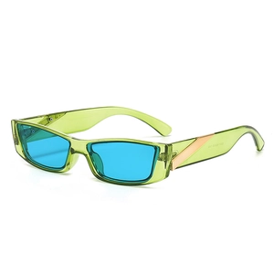 Lunettes de soleil rectangulaires vintage avec monture vert citron et verres bleus de profil
