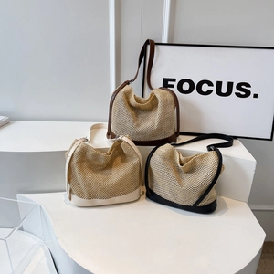 Straw Woven Shoulder Bag With PU Leather Trim Adjustable Strap Summer Beach Holiday Casual Women Bucket Bag