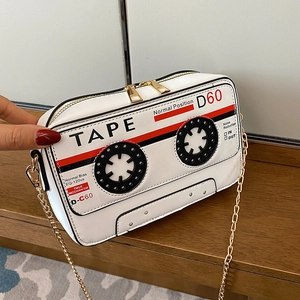 Sac bandoulière blanc rétro en forme de cassette avec chaîne dorée pour femme