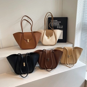 Sac À Main Femme En Cuir PU Sous Le Bras Grande Capacité Style Panier Sac À Épaule Avec Boucle Métallique Mode Simple Élégant