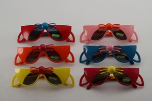 Detailed grid view of foldable cartoon sunglasses for children in six vibrant assorted colors