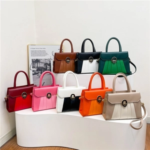 Sac À Main Femme En Cuir PU Design Plissé Couleurs Contrastées Style Accordéon Sac Bandoulière Avec Fermoir Métallique Élégant