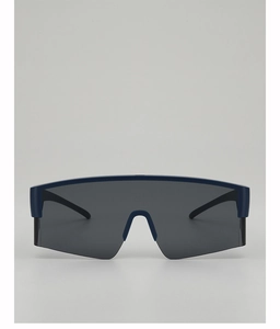 Frontansicht der matten blauen Radsport-Sonnenbrille mit großer grauer Scheibe