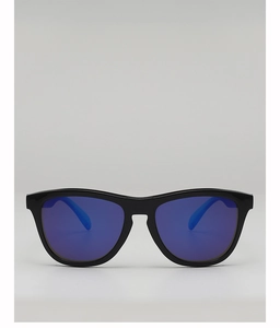 Front view of sport sunglasses with black frame and blue-purple mirrored lenses