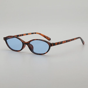 Kleine Retro-Oval-Sonnenbrille mit Schildpatt-Rahmen und hellblauen Gläsern für Damen