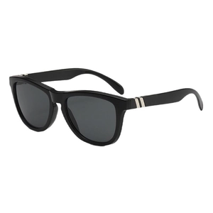 2025 Outdoor sports sunglasses for men featuring square black frames and UV protection