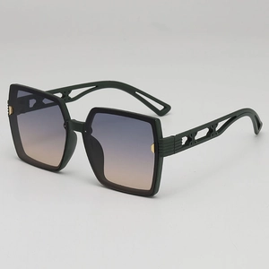 Lunettes de soleil carrées oversize tendance avec verres dégradés et monture vert foncé