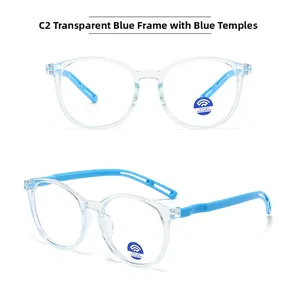 Détail de lunettes bleues rondes pour enfants avec verres anti-lumière bleue