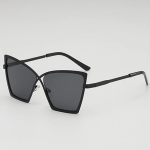 Women's cat eye blue light blocking glasses with oversized black frame and metal nose pads