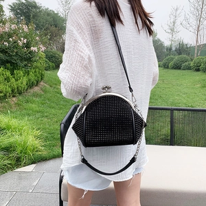 Fashionable black rhinestone crossbody bag with metal clasp and chain handle for women