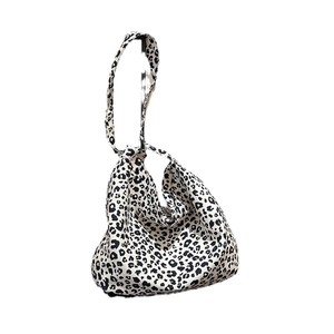 Fashionable leopard print canvas hobo bag with adjustable shoulder strap for women