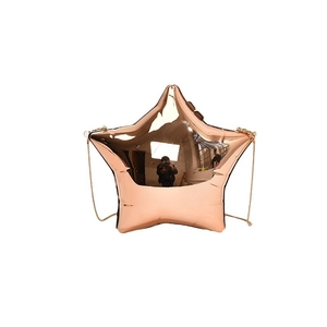 Borsa a tracolla a forma di stella color oro rosa metallizzato con catena dorata