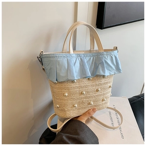 Mini sac tissé en paille avec perles et volants bleus pour les vacances à la plage