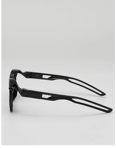 Detail of kids sports sunglasses showing lightweight镂空 temple and product code 3853