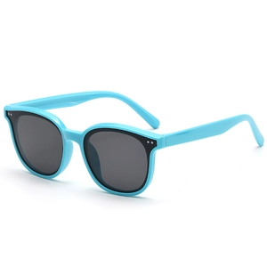 Lunettes de soleil carrées bleu clair pour enfants avec verres gris et rivets argentés