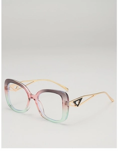 Detail of gradient oversized eyewear frame with heart metal temple decoration