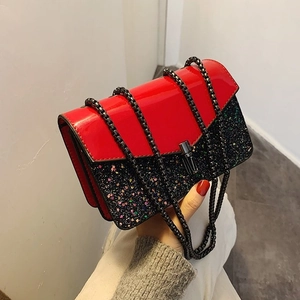 Sac bandoulière pailleté rouge et noir pour femme avec fermoir rotatif métallique