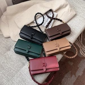 Sac À Épaule Femme En Cuir PU Avec Bandoulière Tressée Rabat Boucle Carrée Sac À Main Élégant Mode Urbaine