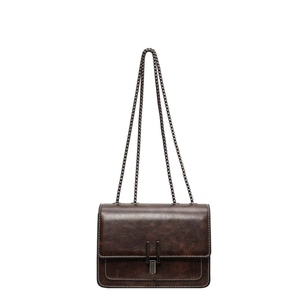 Classic retro dark brown chain crossbody bag with oily leather texture and metal buckle